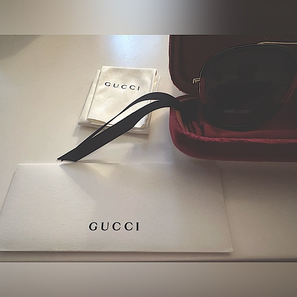 SOLD: Brand new Gucci Aviators - Picture 2 of 4